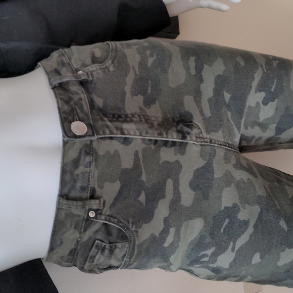 11 Cali High Waisted Jean Army Print - Picture 2 of 10